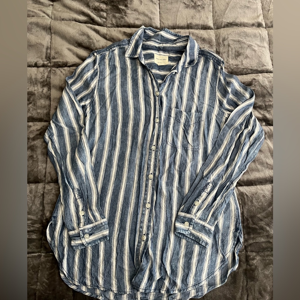 Ae Button-Up